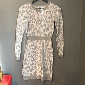 Old Navy cheetah print sweater dress